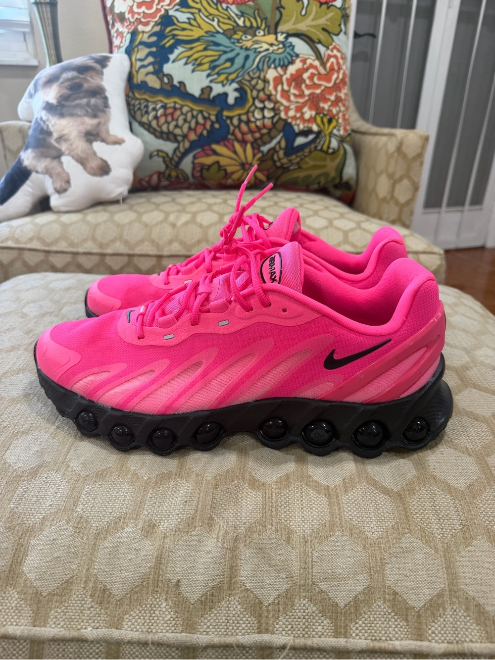 Nike men’s Pink Air Max Dn8 size 12.5